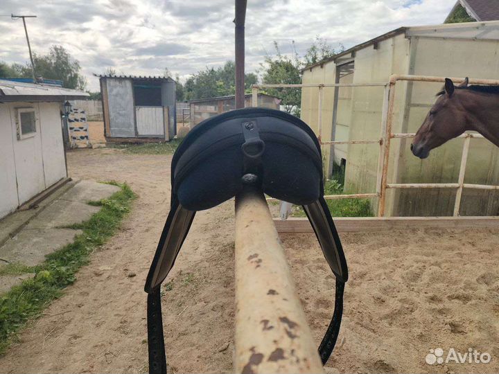 Седло для лошади пони