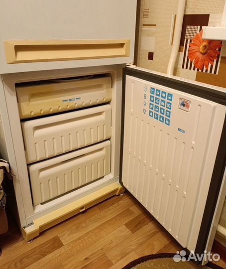 Холодильник Stinol,доставка бесплатно