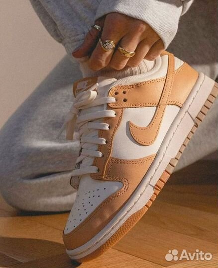 Nike SB Dunk Low Harvest Moon