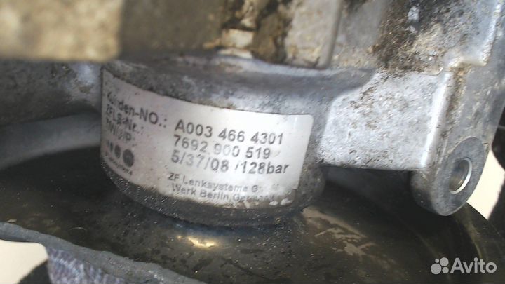 Гур Mercedes C W204, 2008