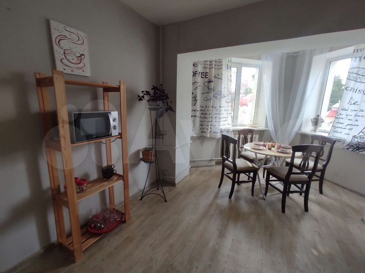 2-к. квартира, 55 м², 1/6 эт.