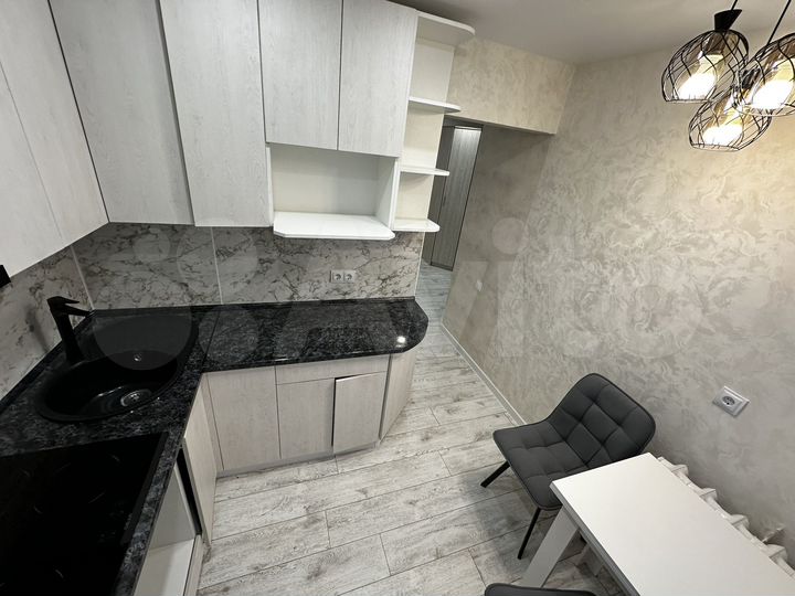 2-к. квартира, 54 м², 1/12 эт.