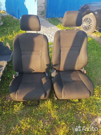 Сидушки на авенсис(комплект) + задний диван
