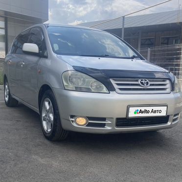 Toyota Ipsum 2.4 AT, 2002, 372 100 км