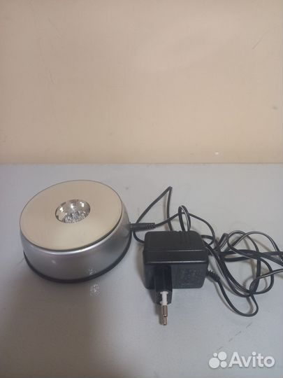 Подставка с подсветкой для наград, крутится