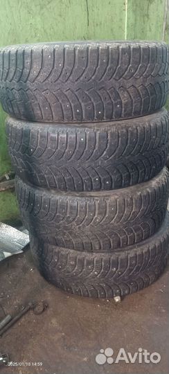 Bridgestone Blizzak Ice 205/55 R16