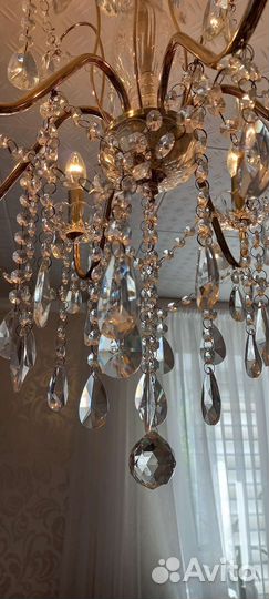 Хрустальная люстра