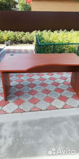 Компьютерный стол