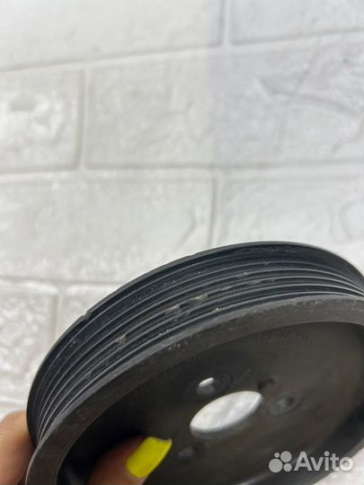 Шкив насоса гур Bmw 3 Series E46 N42B18 2001
