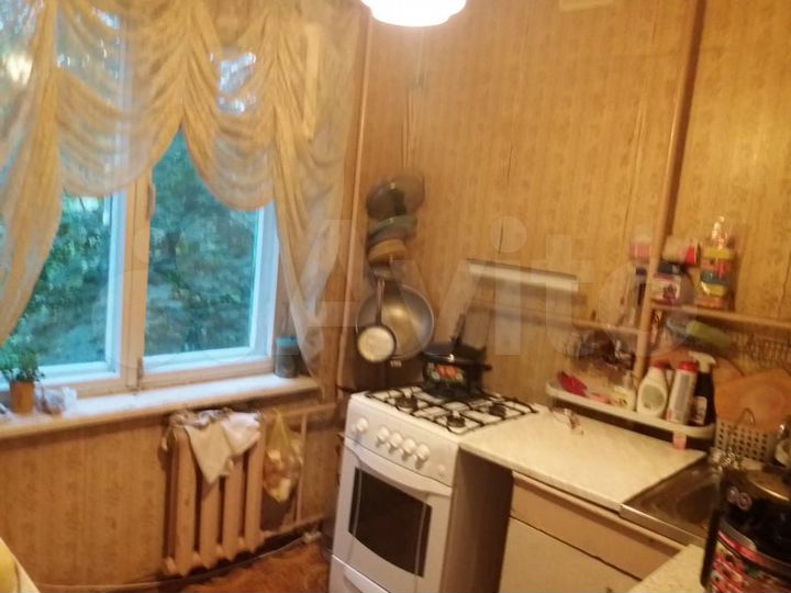 Комната 9 м² в 5-к., 3/5 эт.