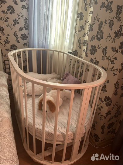 Детская кровать овальная бежевая