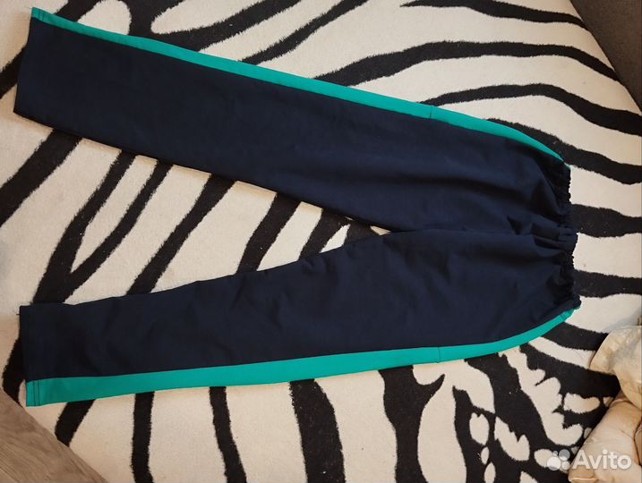 Спортивный костюм женский