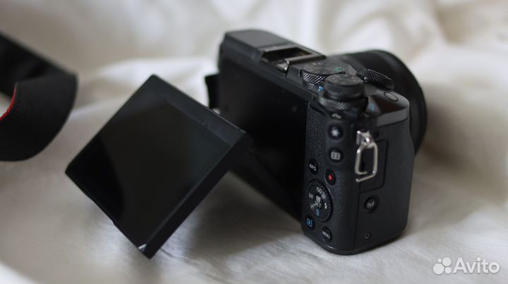 Фотоаппарат Canon EOS M6