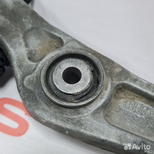 Рычаг нижний передний правый Audi Q5 8R 2013