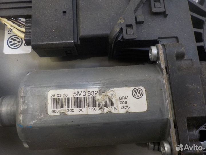 Стеклоподъемник электрический задний правый VW