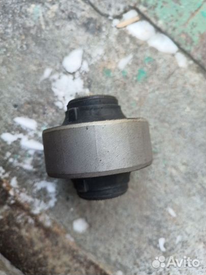 Сайлентблок горизонтальный. Тойота