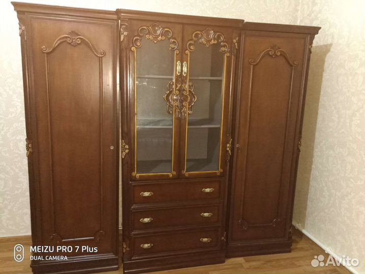 Спальный гарнитур