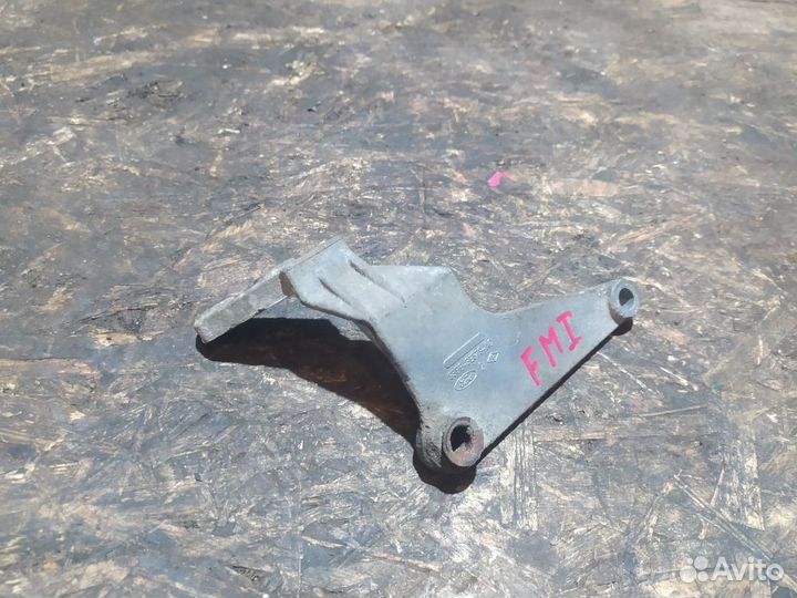 Кронштейн кондиционера Ford Mondeo I (1993—1996) 1, I, FD