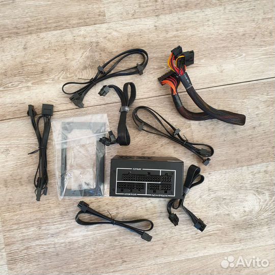 Блок питания SFX chieftec CSN-550C