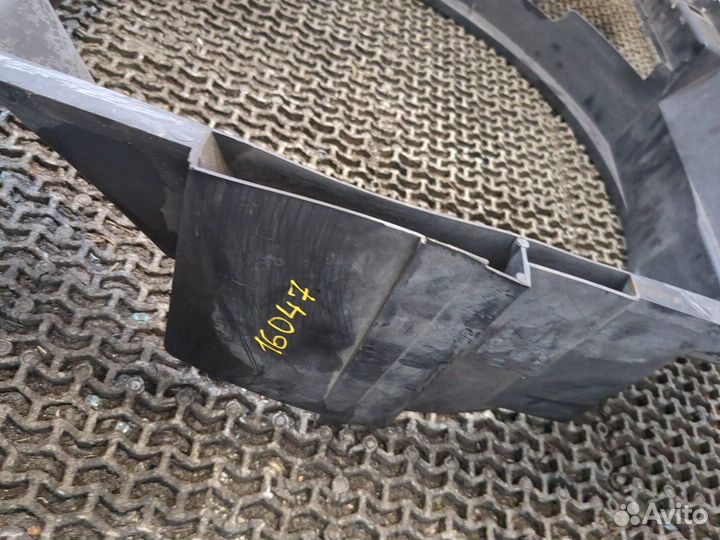 Кожух вентилятора радиатора Nissan Pathfinder, 200