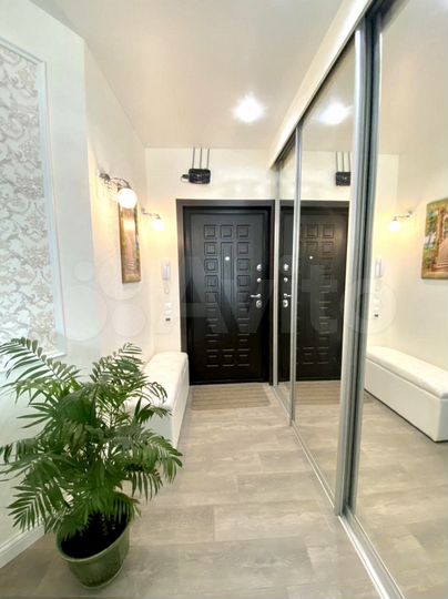 3-к. квартира, 100 м², 8/9 эт.