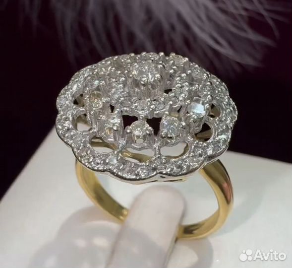 Золотое кольцо с бриллиантами