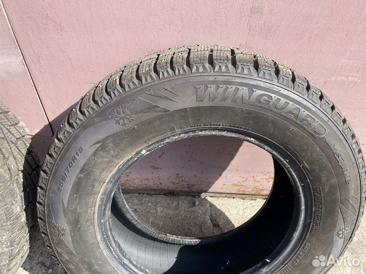 Roadstone Winguard WinSpike 205/70 R15