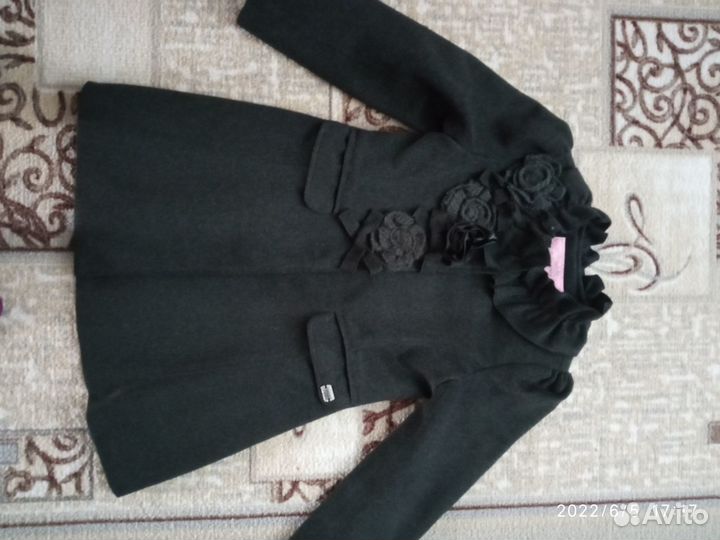 Пальто на девочку до 8л