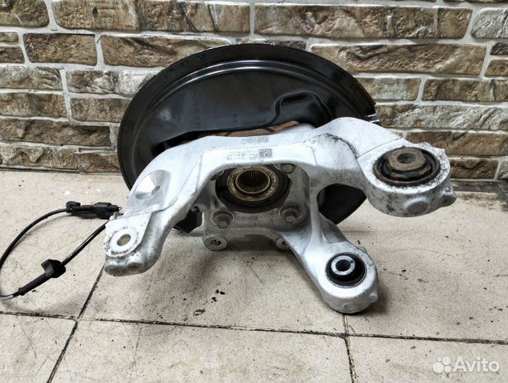 Кулак поворотный задний левый Ford Mustang S550