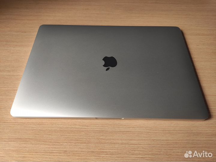 MacBook Pro 15 2018 i9/32gb/1tb