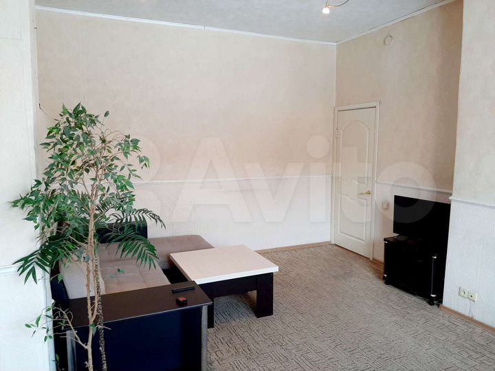 3-к. квартира, 75 м², 1/3 эт.