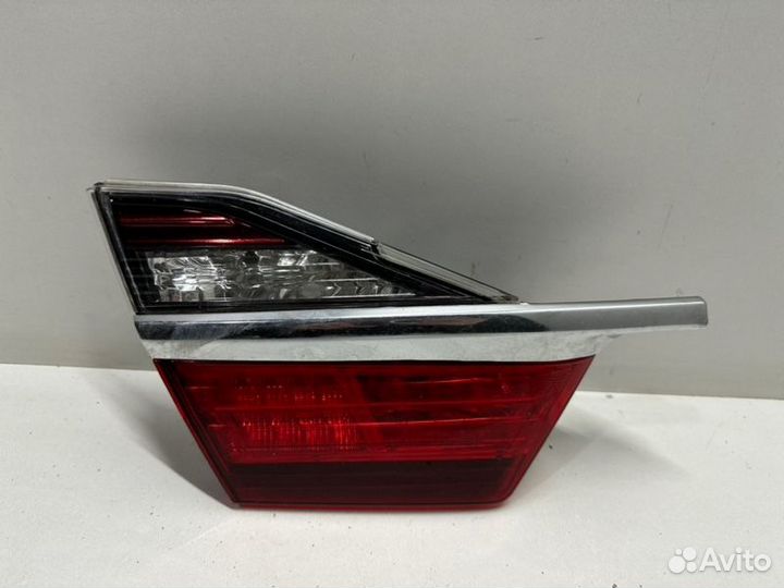 Фонарь внутренний задний левый Toyota Camry V55