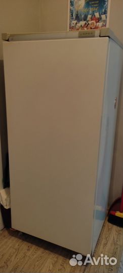 Холодильник с морозилкой