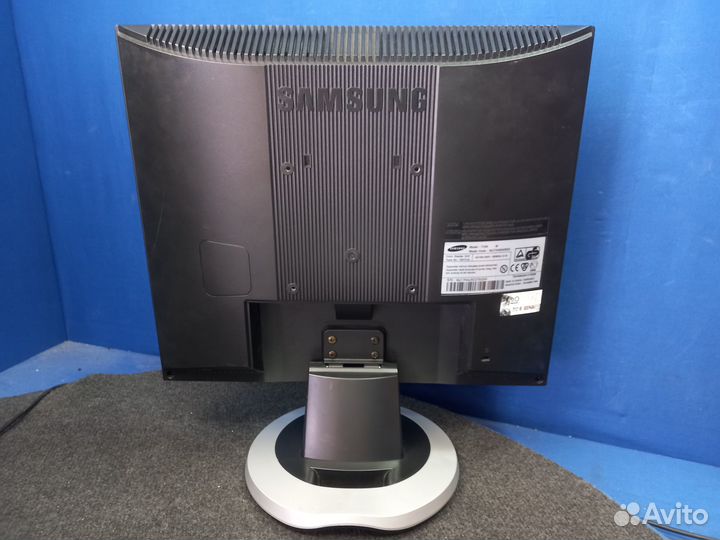 ЖК монитор Samsung 710N 17