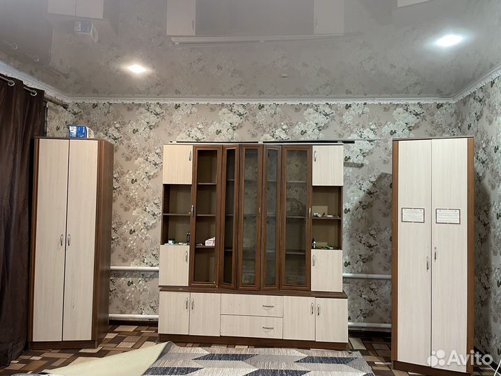 Стенка в гостиную