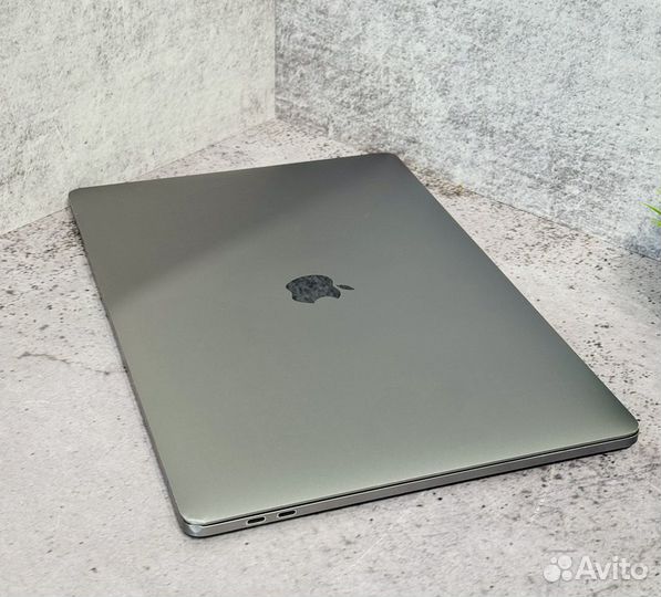 Macbook Pro 15 2017 i7 16gb 1000Gb