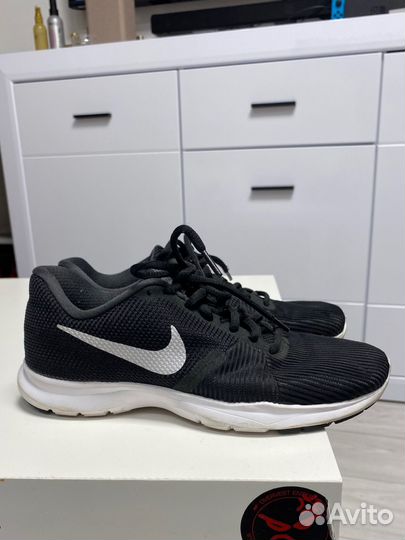 Женские черные кроссовки Nike 37