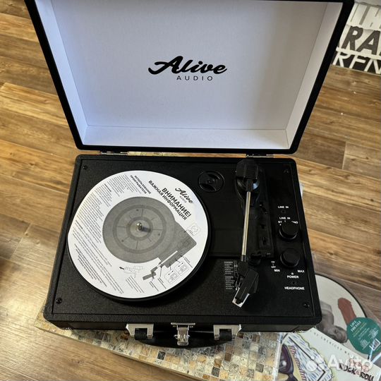 Проигрыватель винила Alive Audio Glam