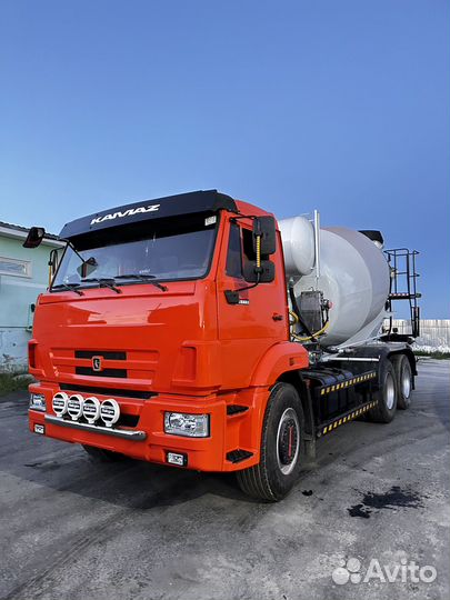 Водитель автобетоносмесителя миксера