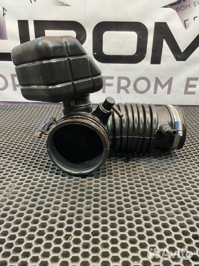 Патрубок воздушного фильтра Mitsubishi Galant EA5A