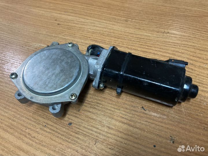 Audi A4 B8, моторчик заднего стеклоочистителя