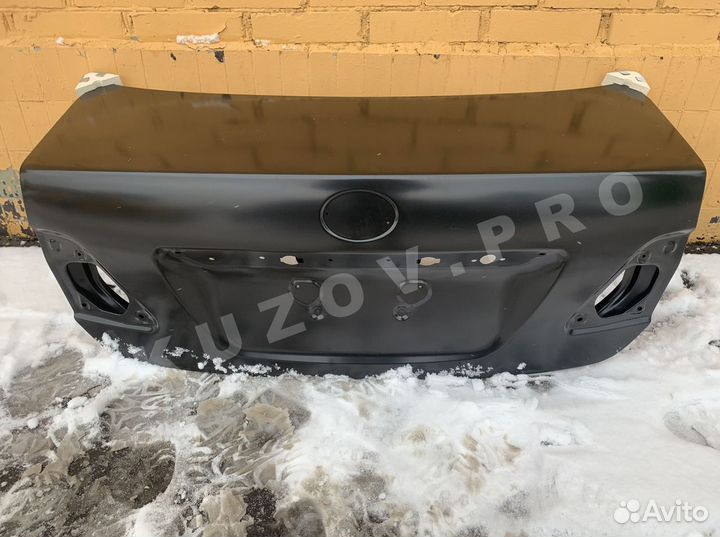 Крышка багажника Toyota Corolla 10 E150 2007-2013