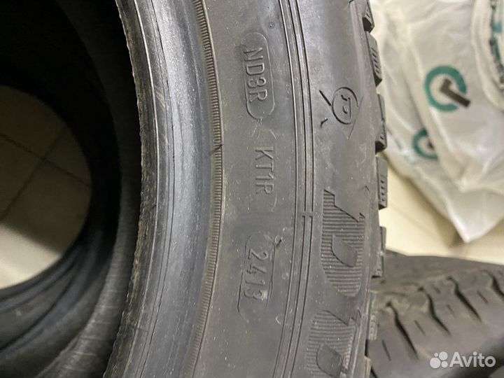 Dunlop Ice Touch 215/55 R17