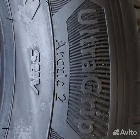 Goodyear UltraGrip Arctic 2 235/45 R18 98T
