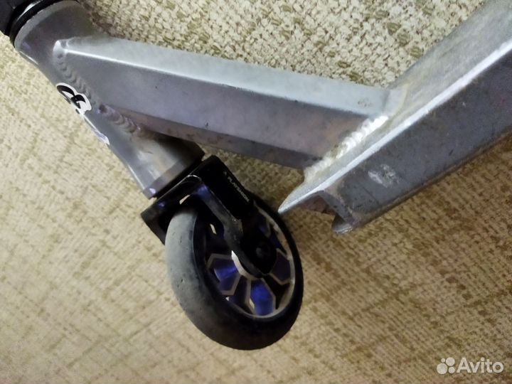 Продаю трюковой самокат