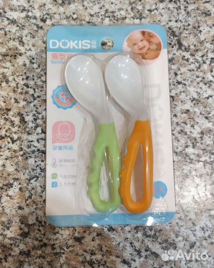 Ложки и нагрудники для кормления