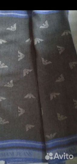 Шарф Armani, шапка Calvin Klein