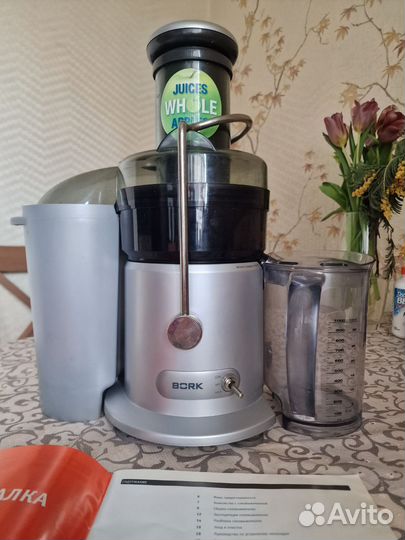 Соковыжималка Bork Ju cup 21085 WT