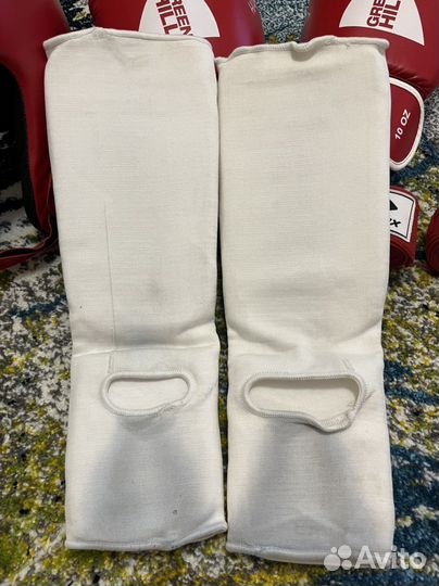 Перчатки, шлем, защита для бокса