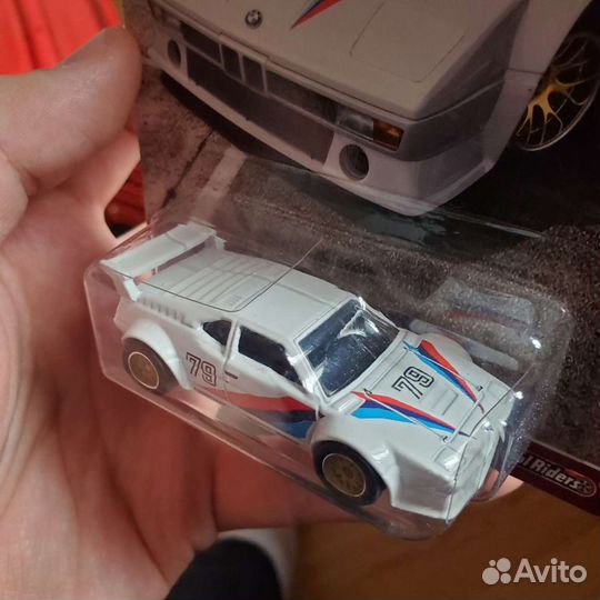BMW M1 Procar Cars&Donuts Hot Wheels 1:64